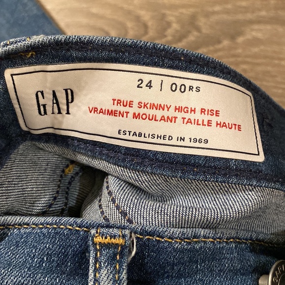 Gap True Skinny High Rise Jeans - Picture 5 of 6